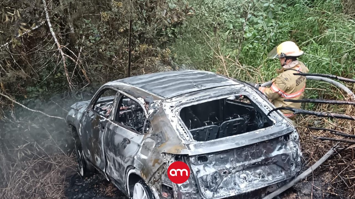 Carro usado en los dobles homicidios de Paraíso y El Carmen de Cartago
